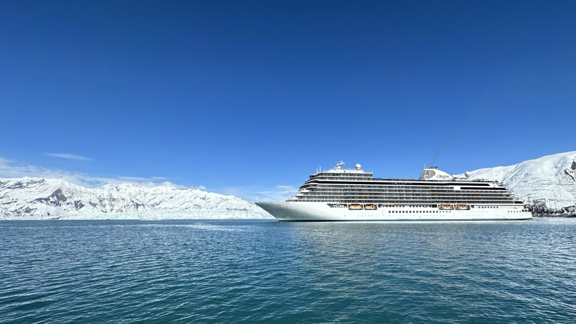 6 Best Cruises as a couple and their most romantic trips