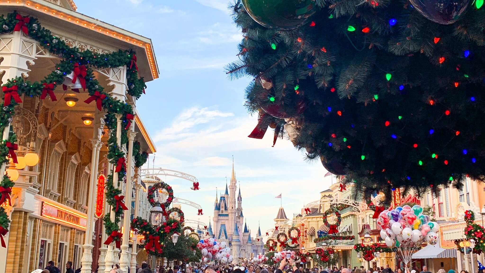 Theme park news: Disney World announces holiday plans, Disneyland is preparing for the 70th anniversary