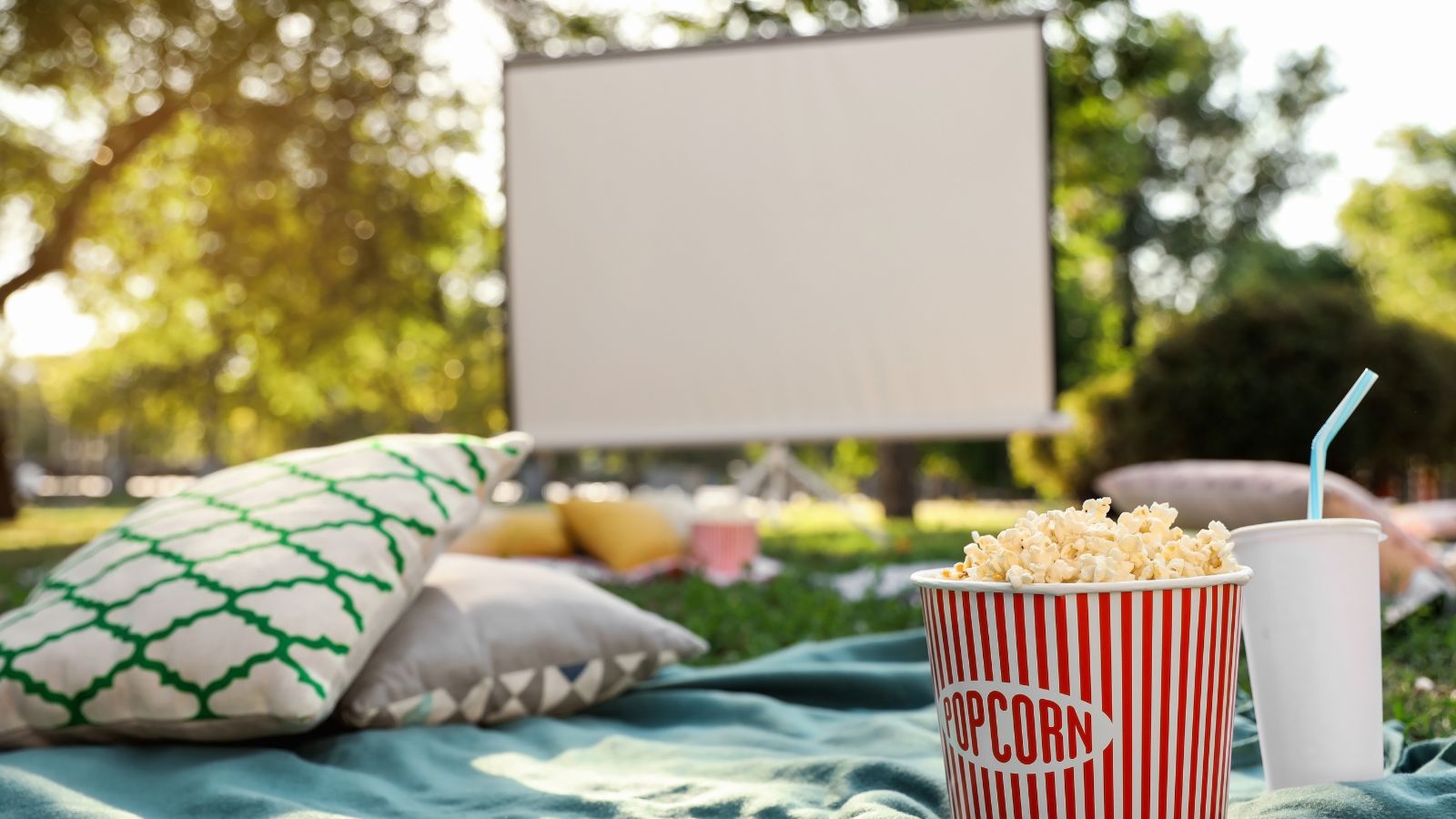 10 Best Outdoor Movie Screens and Portable Projectors (2025)