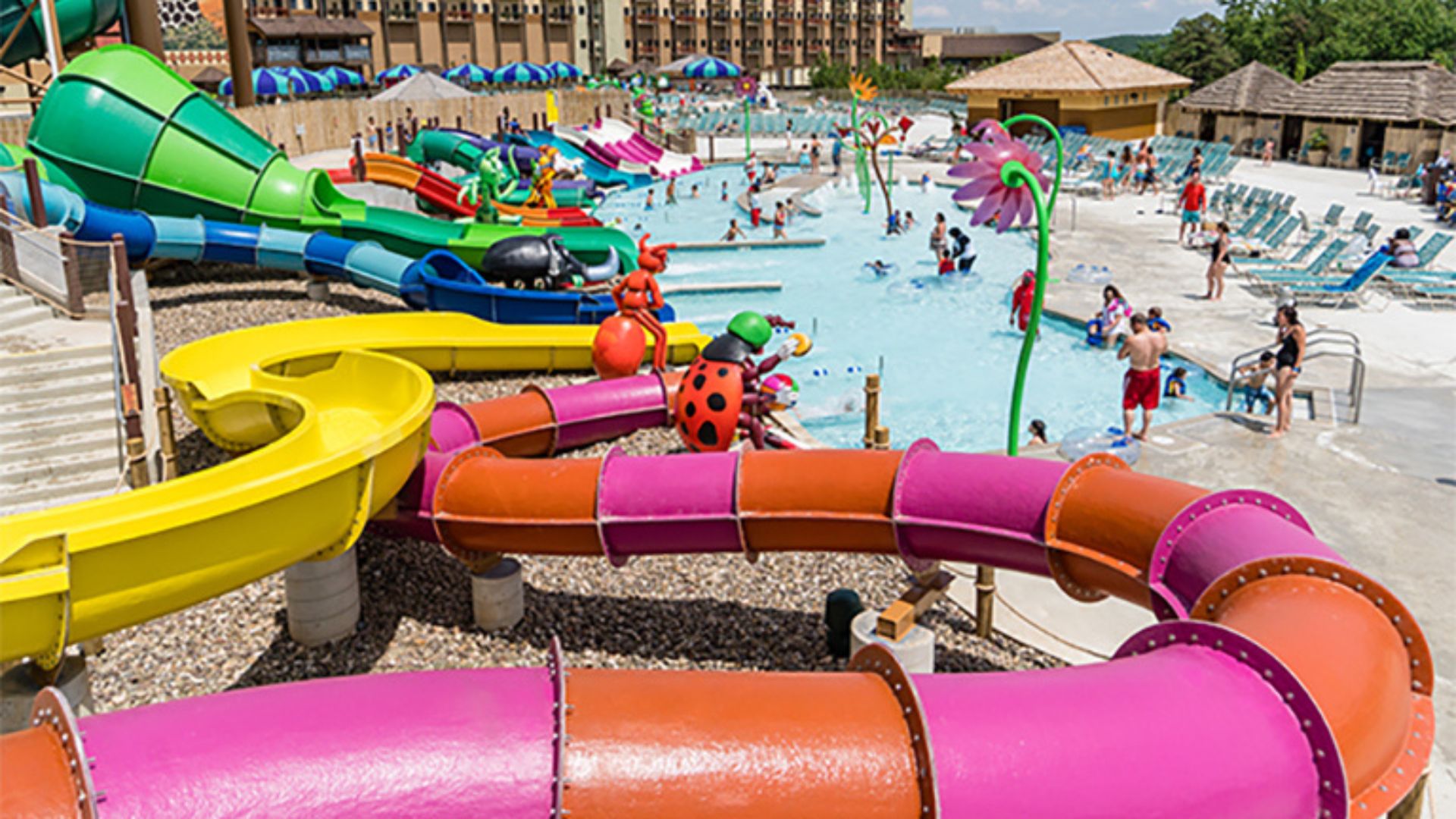 I took two tweens to the Kalahari Resorts indoor water park – here’s how it went
